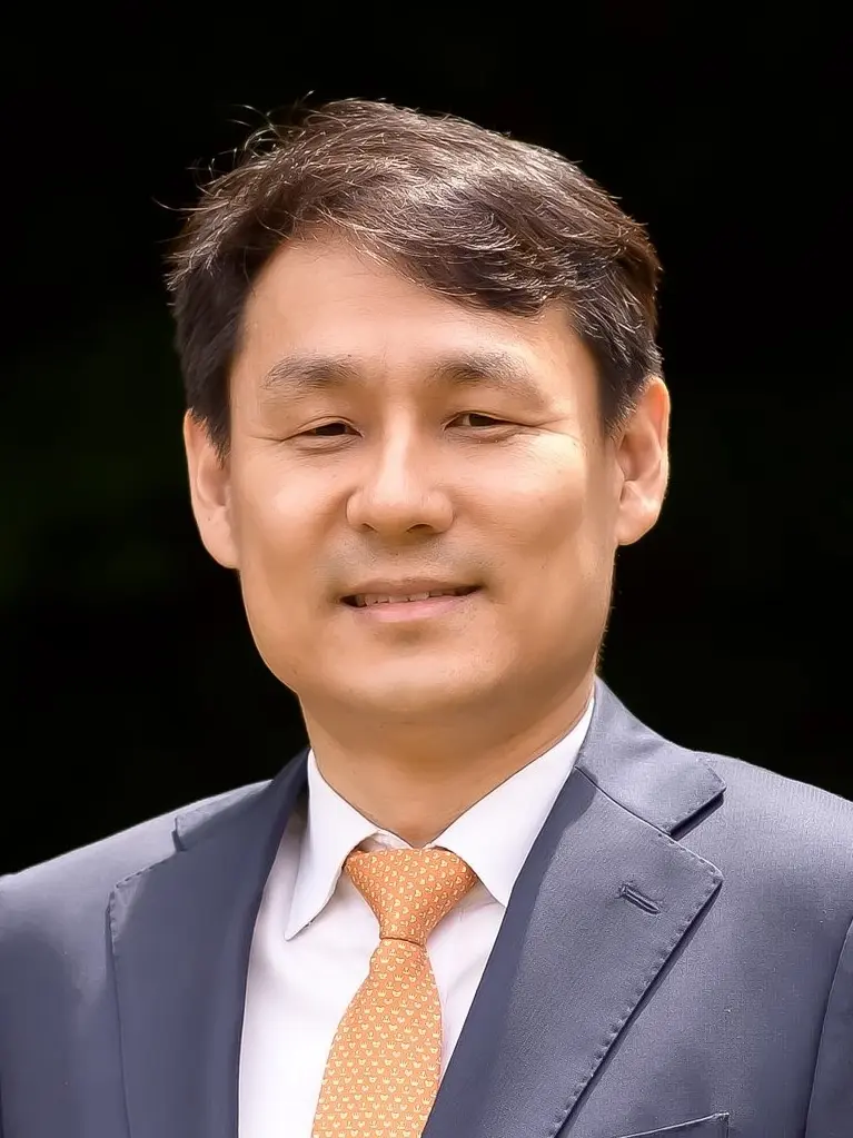 Prof. Kyu-Jin Cho