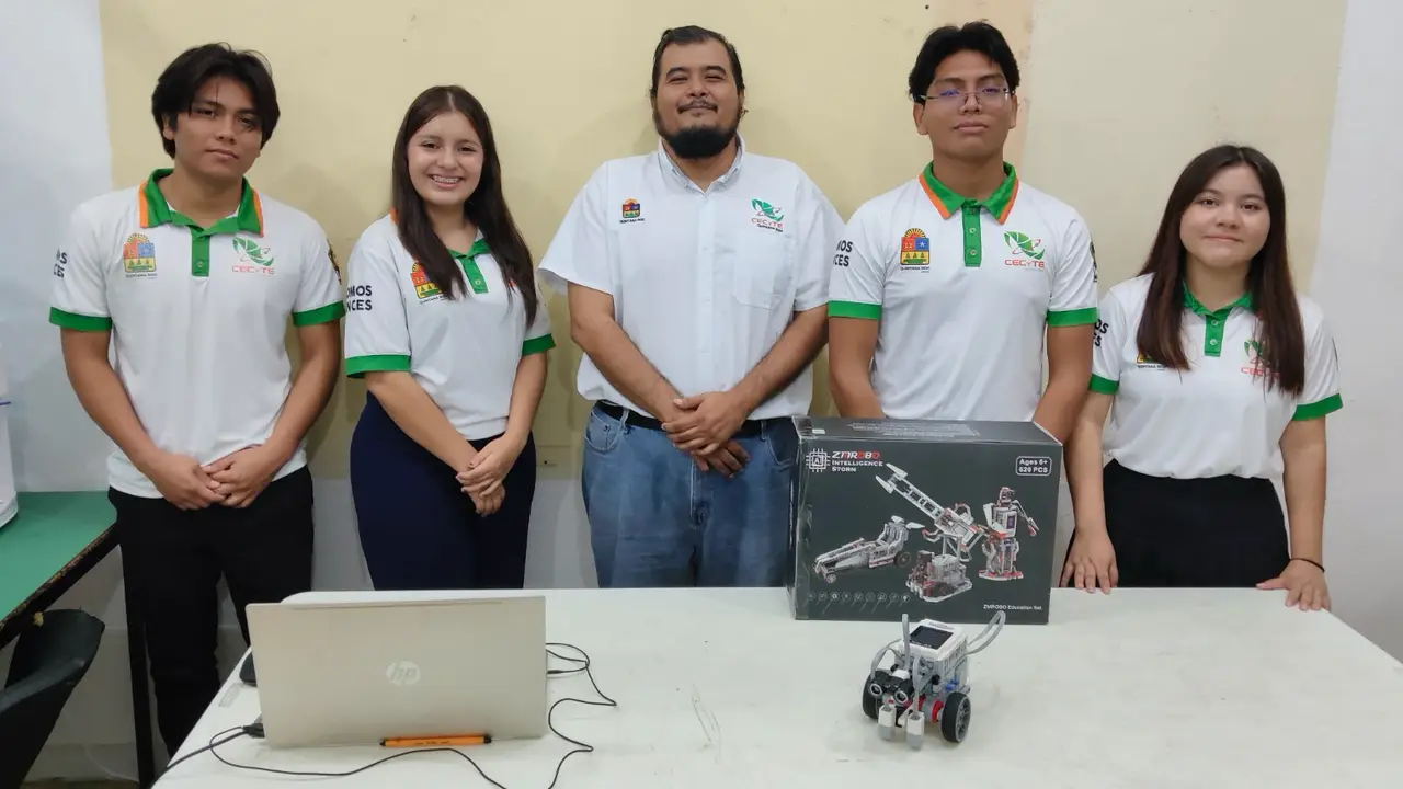 Team Ainlah Robotics from CECyTE Quintana Roo Plantel Cancún II