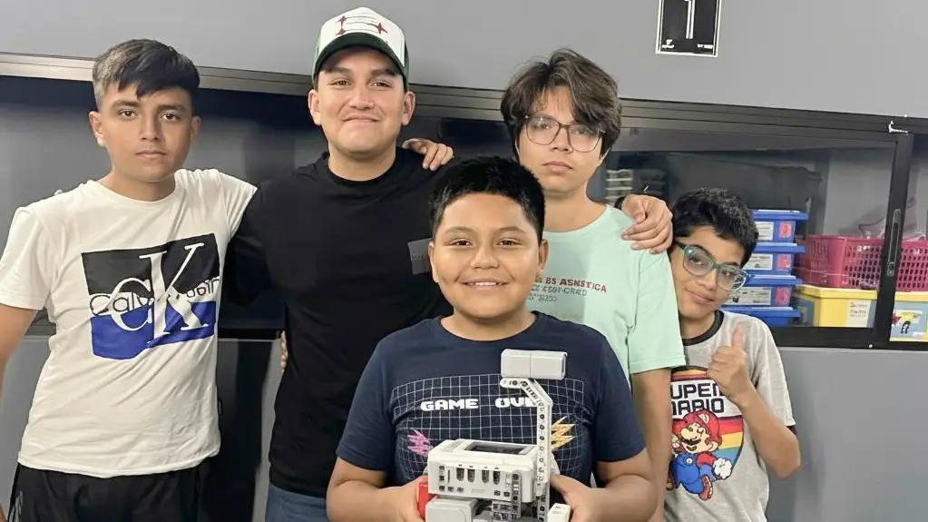 Team RoboJaguares from Planetario Kayok